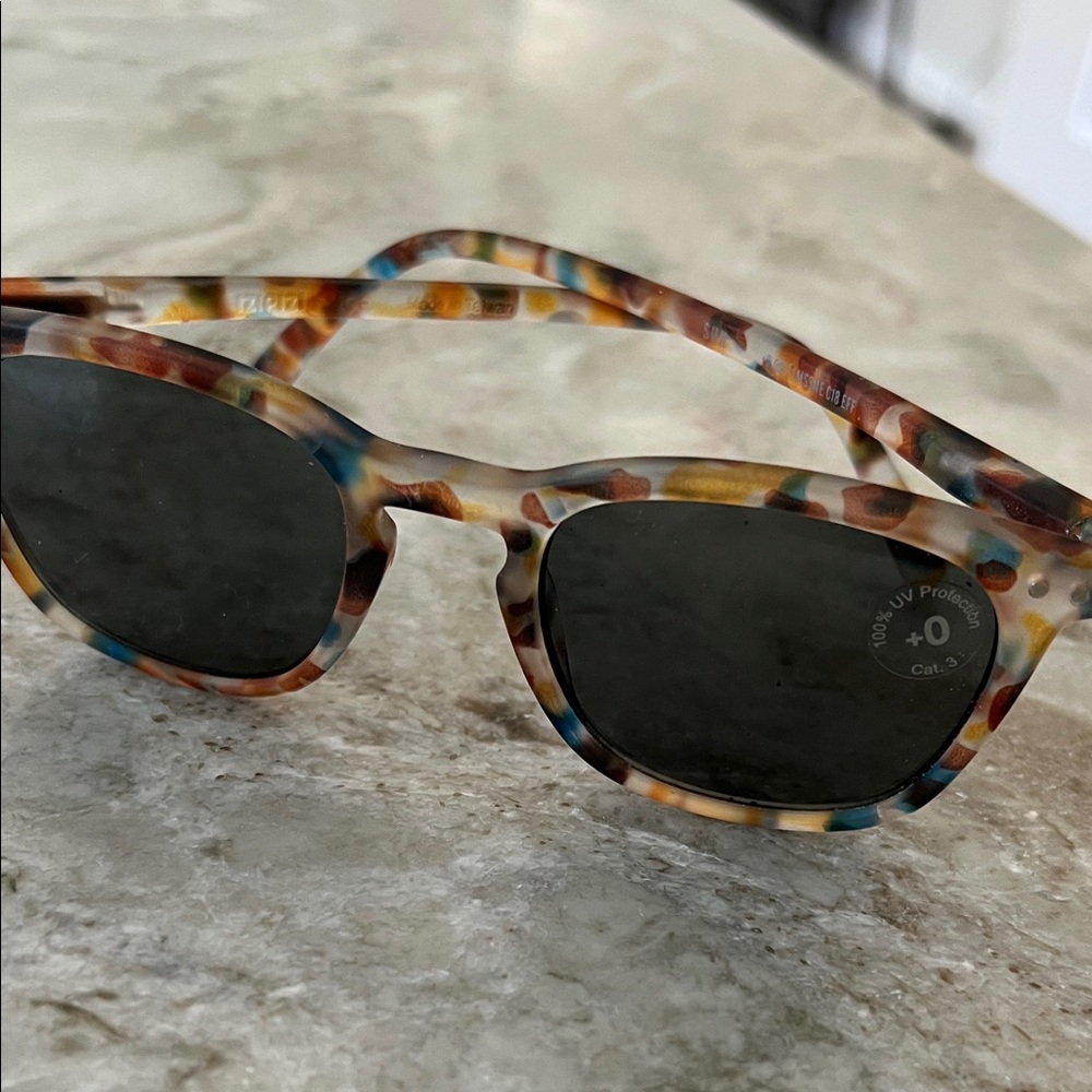 IZIPIZI Multicolor Tortoiseshell Sunglasses - Picture 3 of 9